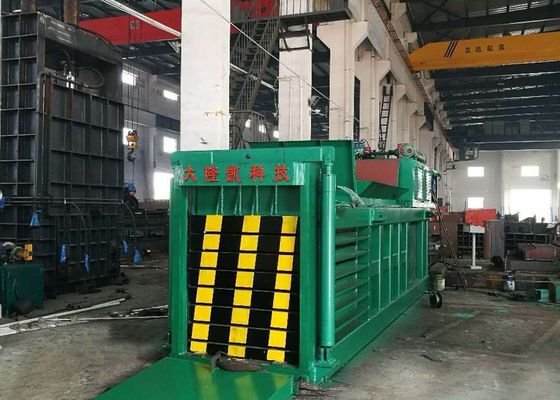 Y82-315 Гидравлическая бумажная балерина с силой 315 тонн 2200*1100*3000 мм Размер камеры и мощность 60 кВт для эффективного баллирования отходов бумаги